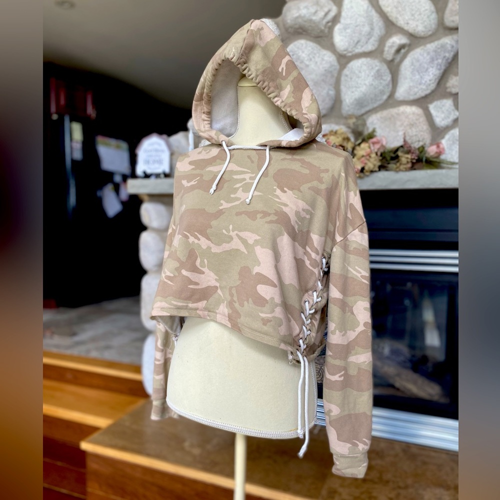 Generation love camo hoodie